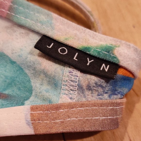 Jolyn Vent Top - Small - Picture 2 of 5